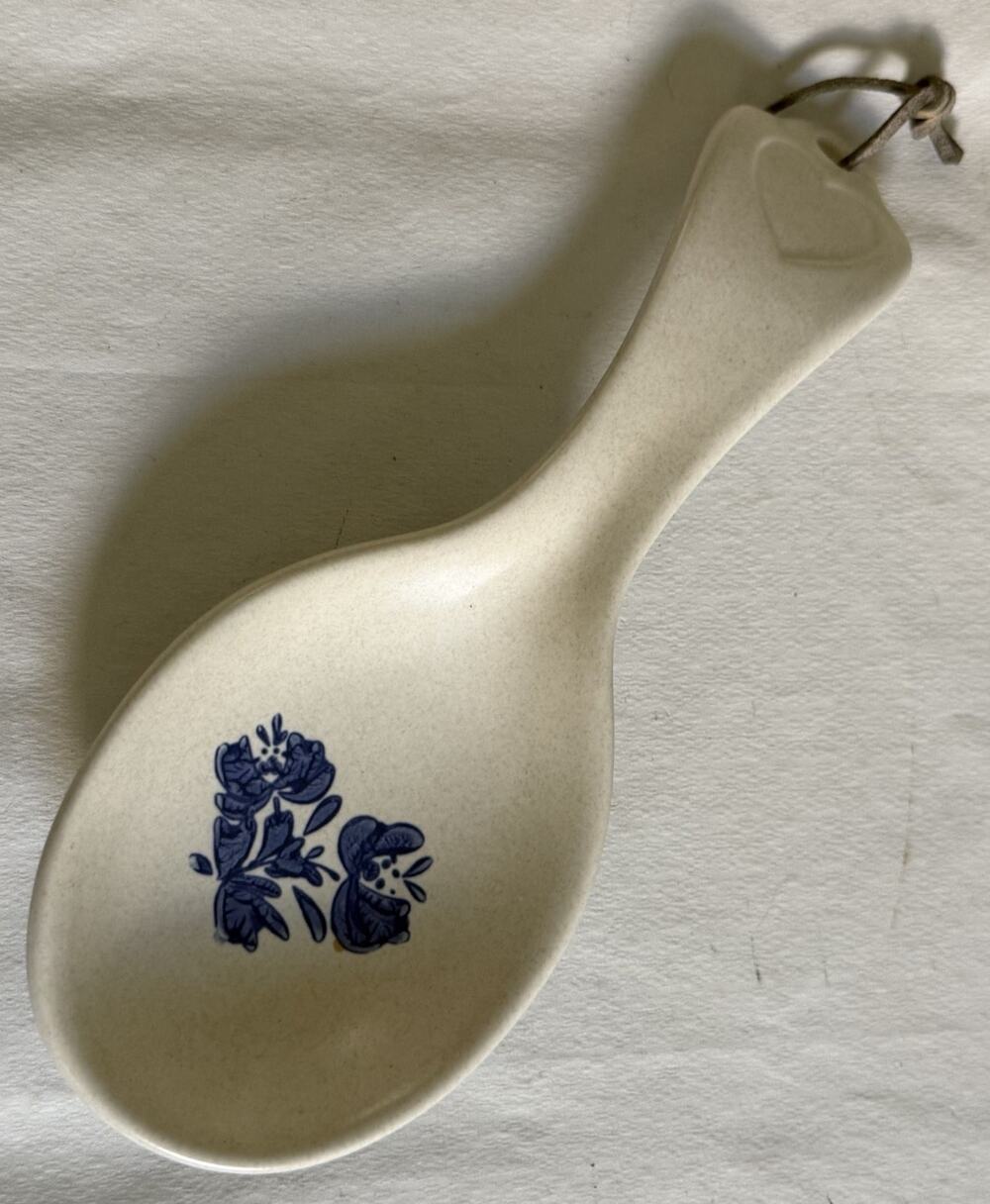 Pfaltzgraff Old Stamp USA Vintage Yorktowne Spoon Rest Caddy With leather Strap